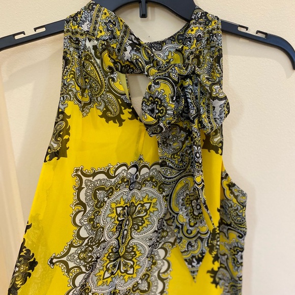 Dressy Baroque Print Tank Top - Picture 5 of 7